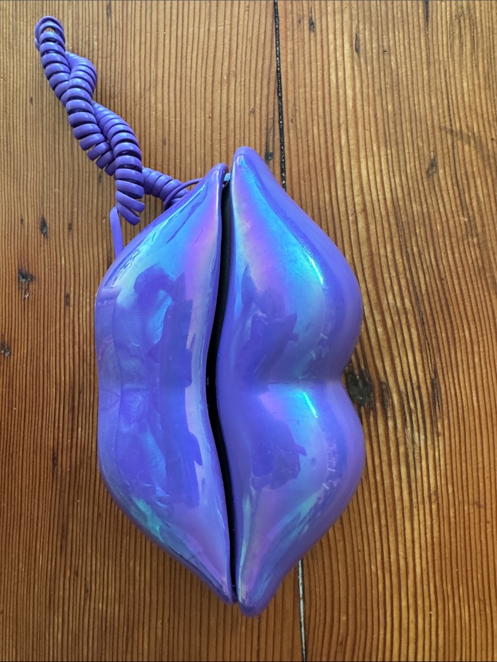 Vintage Hot Lips Corded Telephone